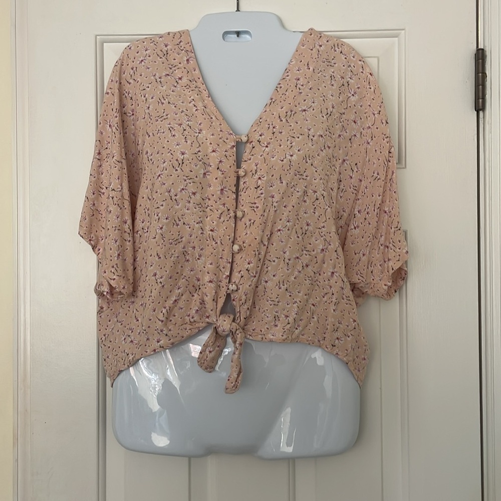 Women's Peach Floral Button-Down Tie-Front Shirt